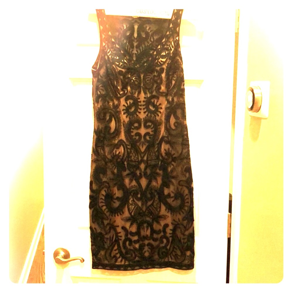 Sue Wong Embroidered sheath dress